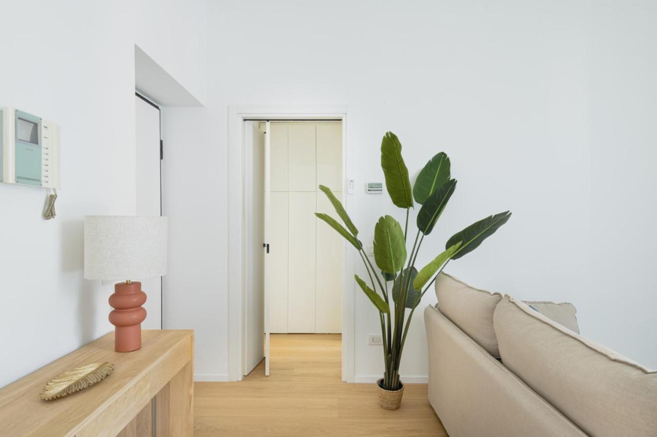 Easylife - Romantico Appartamento Sui Navigli Milan Exterior photo